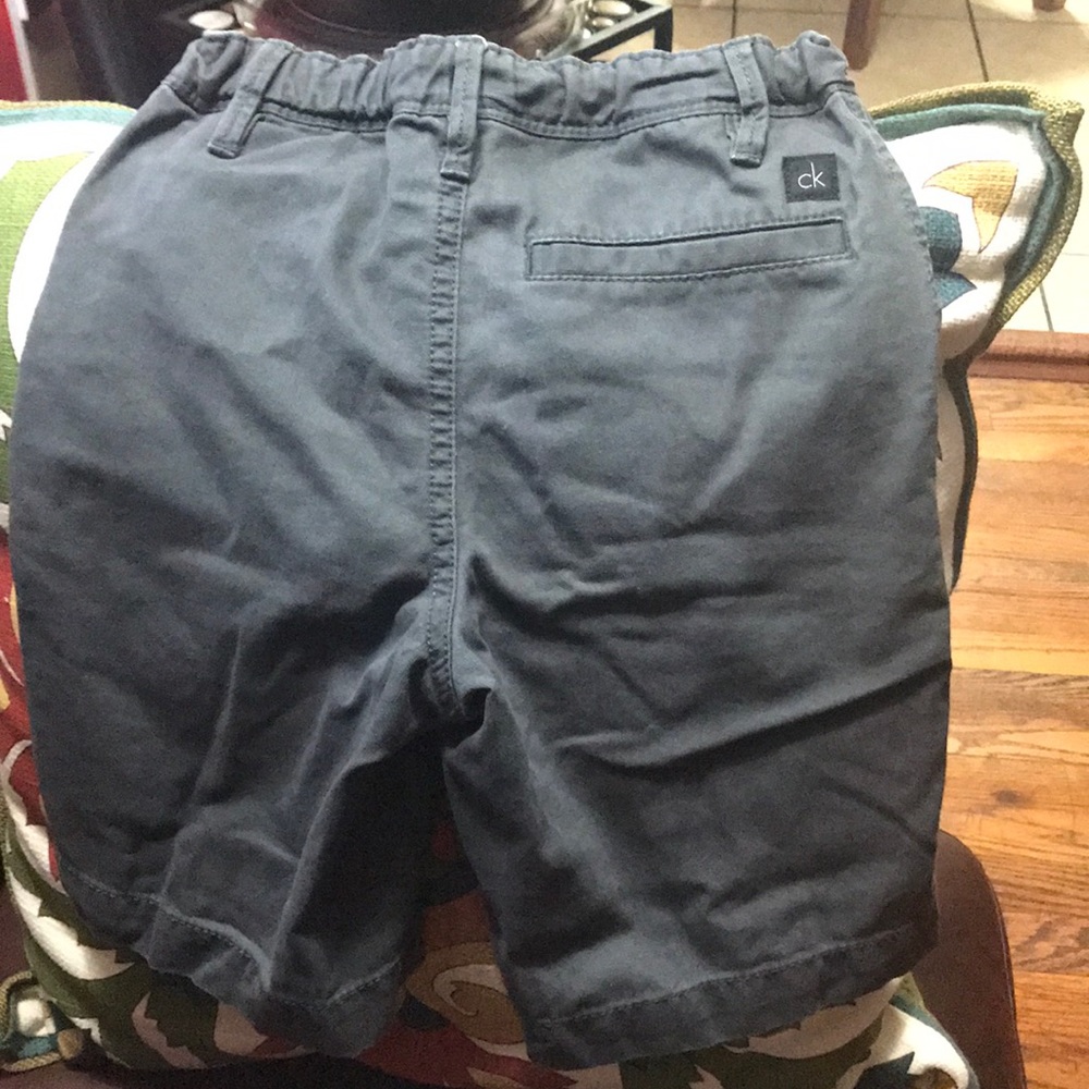 🛍CALVIN KLEIN BOYS SHORT IN SIZE 7🛍